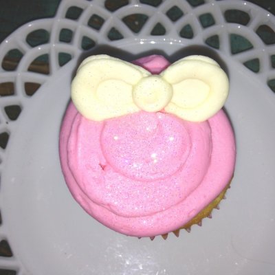 pink and white bow $4.75